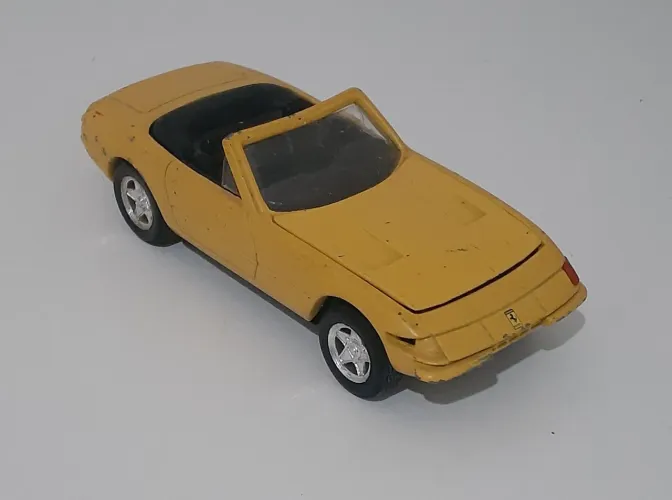 Ferrari GTX 1969 amarela