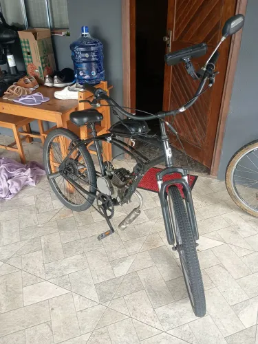 Bicicleta motorizada em perfeito estado