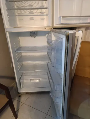 GELADEIRA DUPLEX (NÃO É FROSFREE)