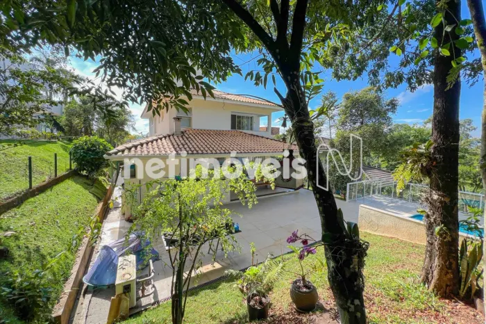 Casa para locação no Condomínio Quintas do Sol 320m²;