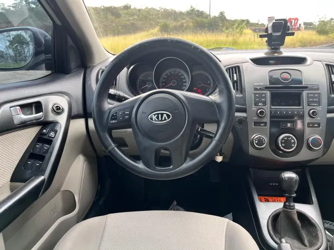 Kia Motors Cerato 1.6 16V Mec. 2011