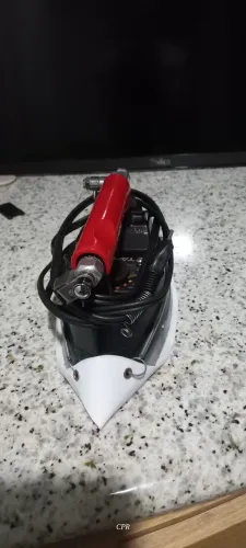 Ferro de passar industrial marca TAKARA semi novo ou aceito trocas ou proposta, guimba, le