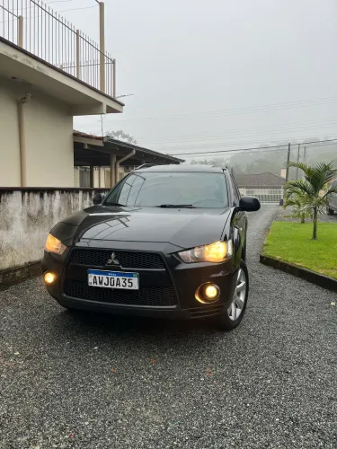 Mitsubishi Outlander 2.4 16V 170cv Aut. 2010
