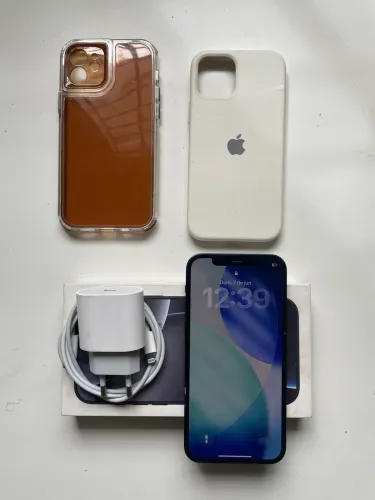 iPhone 12 