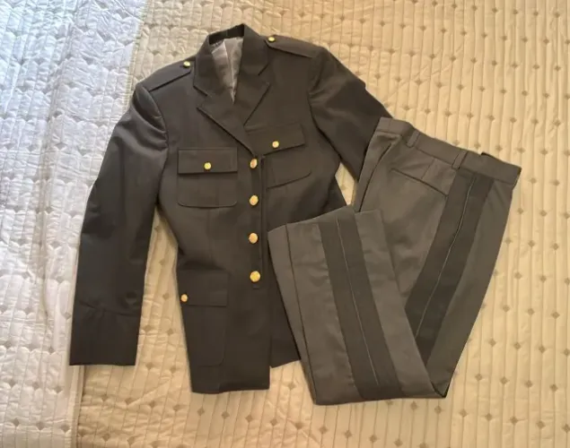 Uniforme Militar Cinza Completo (Túnica e Calça)