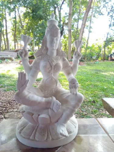 Estátua de gesso para pintar