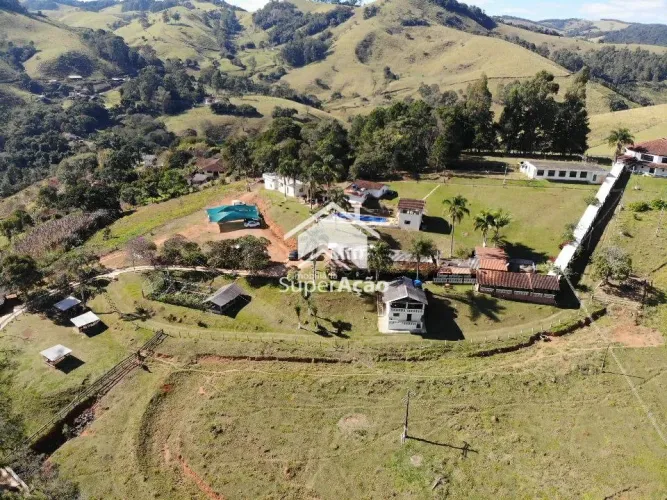 Sitio com área de 11 Alqueires Camanducaia MG.