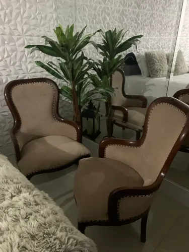 Par de poltronas Vitoriana