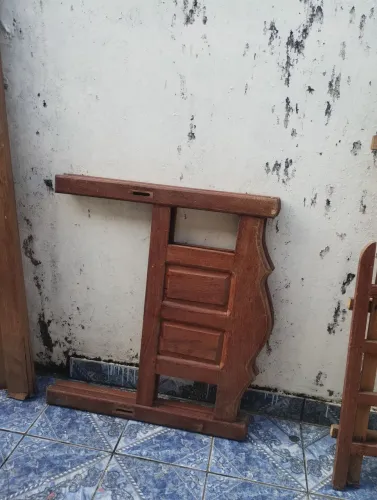 CAMA DE MADEIRA MACIÇA eR$200