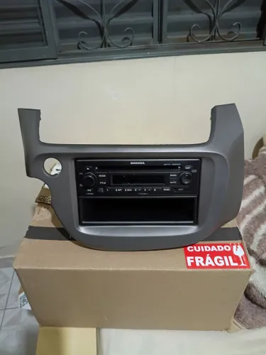 Som com moldura do Honda fit 2010 original