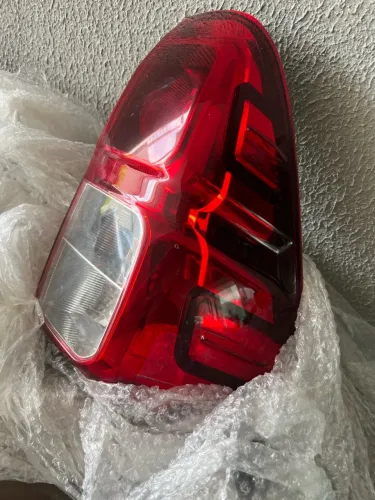 Lanterna traseira direita Original Hilux 2024