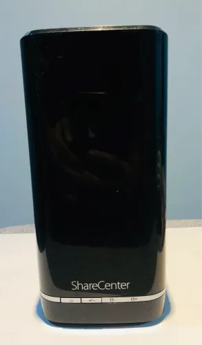 Sharecenter dlink DNS-320. 