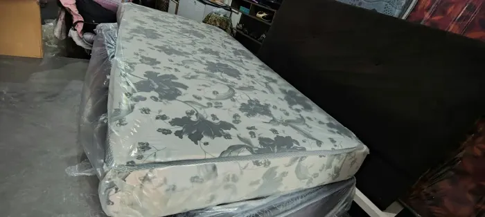 COLCHÃO SOLTEIRO DE ESPUMA D33 NOVA $350 ENTREGO