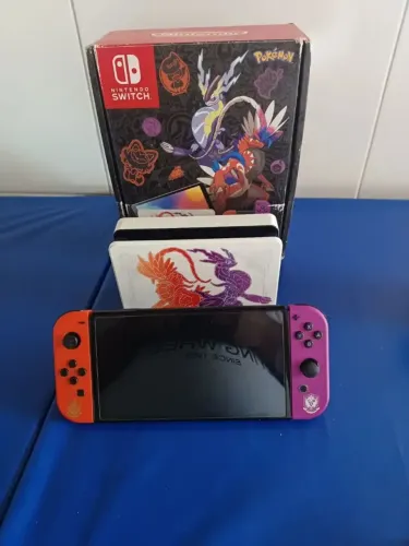 Nintendo Switch OLED Edição Pokémon Scarlet & Violet desbloqueado com micro SD de 512 GB