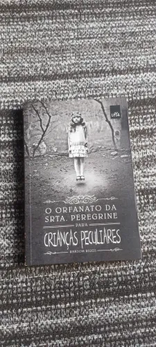 O Orfanato da srta. Peregrine para Crianças Peculiares
