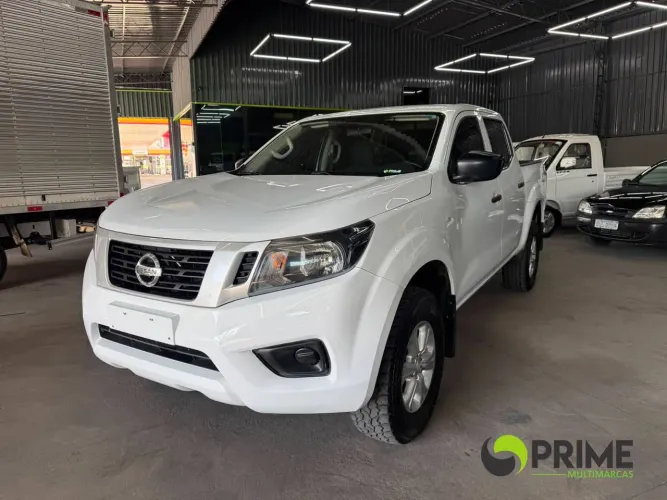 Nissan Frontier S CD 4X2 2.5 TB Diesel 2022