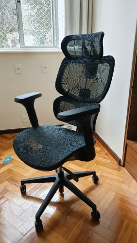Cadeira De Escritório Ergonômica Elements Siggy Preta