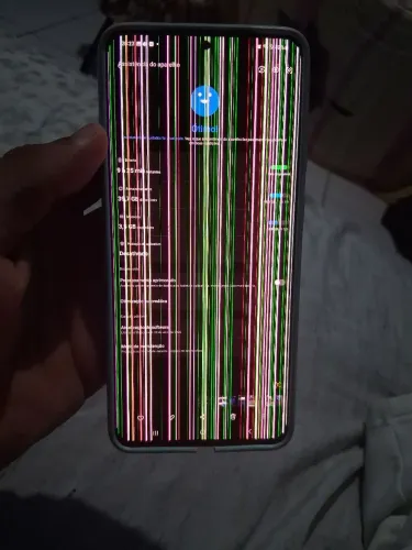 Samsung Galaxy S20 plus 128GB e 8 de RAM- defeitos na tela e bateria 