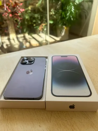 iPhone 14 256gb Bateria 78% - Impecável.