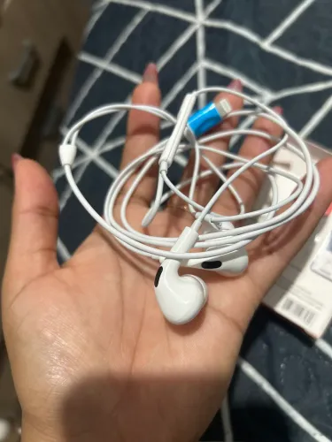 Fone de ouvido com fio