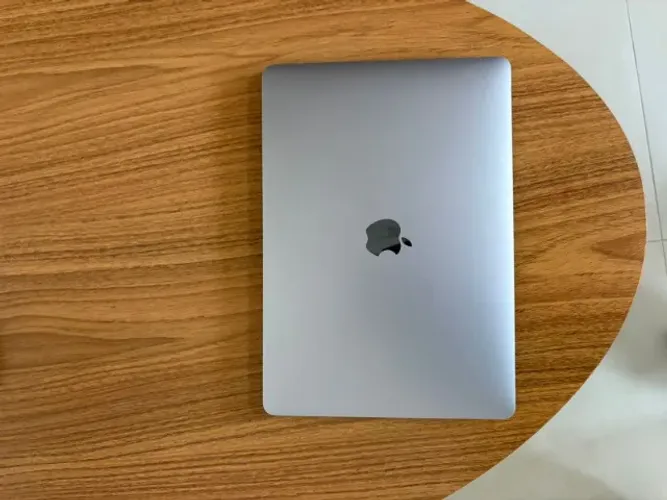 Apple MacBook Pro 13" A2159 i5 128gb Touch Bar 2019