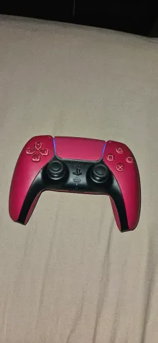Controle PS5 vermelho
