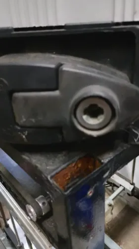 Motor Rossi DZ4 usado para portão da garagem