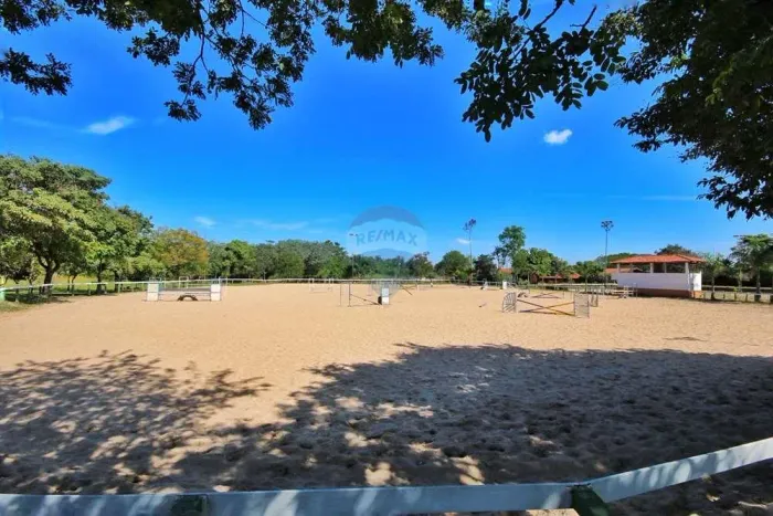 RE/MAX VENDE TERRENO - Vale das Garças - Chácaras Piracambaia - 2323 m² por R$ 548.500 - C