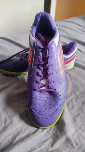 Chuteira umbro