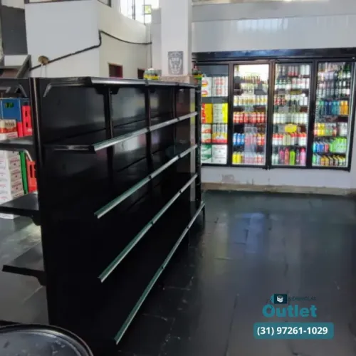 Gôndola preta para lojas - prateleira em aço