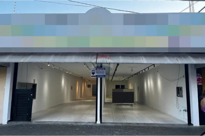 Ponto Comercial para Locação com 240m² Próximo ao Calçadão