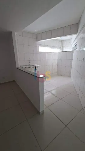 ALUGO APARTAMENTO NA RUA PRINCIPAL DO BAIRRO DE FÁTIMA