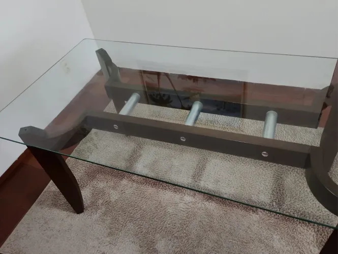 Vendo mesa de jantar.