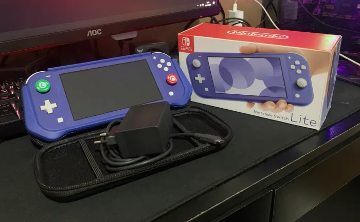 Nintendo Switch Lite Desbloqueado + 128GB + Caixa + Carregador + Case