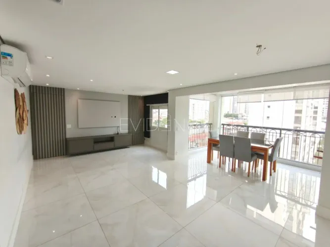 Apartamento à Venda no Condomínio Change Tatuapé 96 m²
