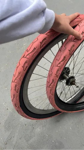 Pneu vree ruber rosa