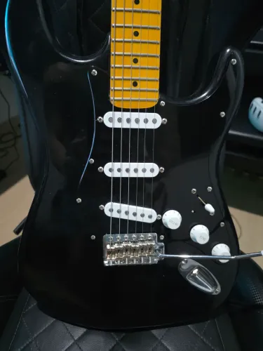 Squier relic