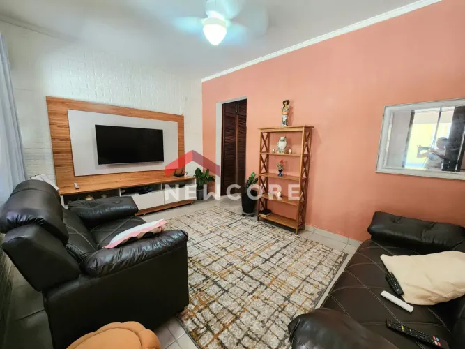 Casa de condomínio em Rua Euclides Rodrigues Ferreira da Cunha - Massaguaçu - Caraguatatub