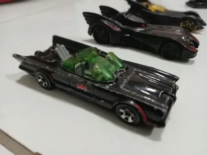 Lote de carros do Batmam da hotwells - Lote 5
